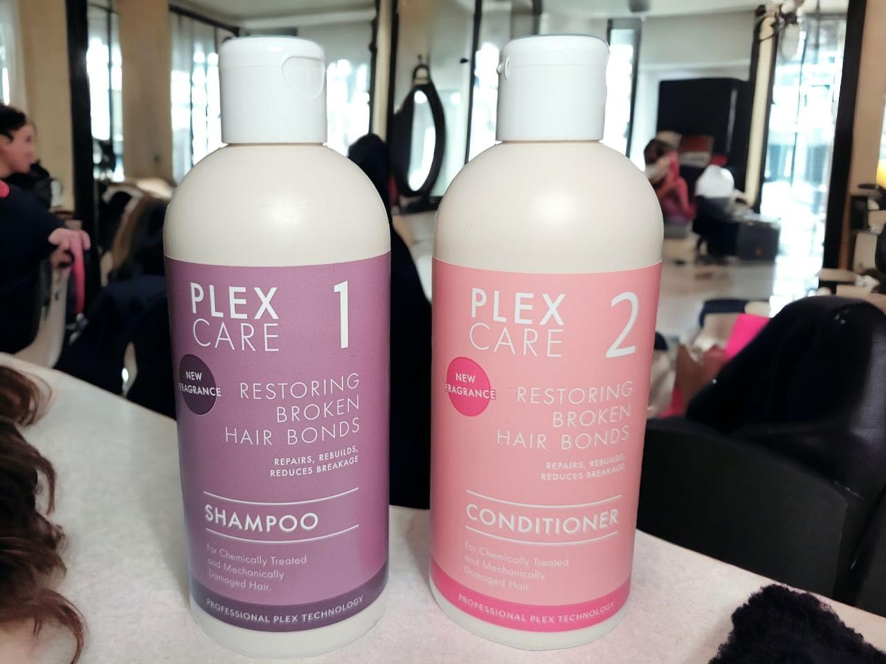 Bizzico Plex Care Nr. 1 und Nr. 2 Professionelle Technologie, Set aus Shampoo und Conditioner, zur Wiederherstellung von geschädigtem Haar, 2 x 300 ml
