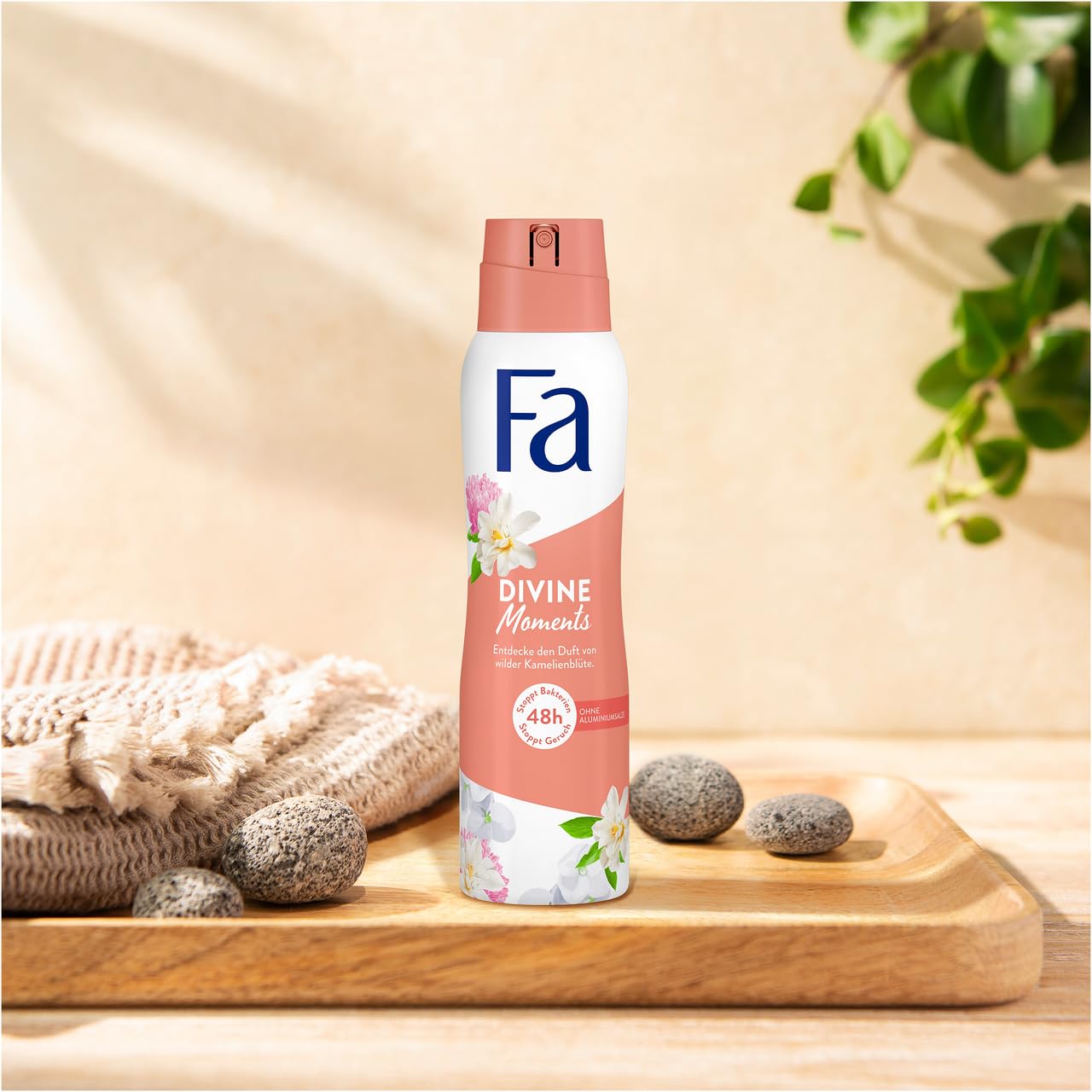 FA Deospray Divine Moments (6x 150ml), Deodorant mit dem Duft von wilder Kamelienblüte, Vegane Formel, stoppt Bakterien, Deo-Schutz ohne Aluminiumsalze