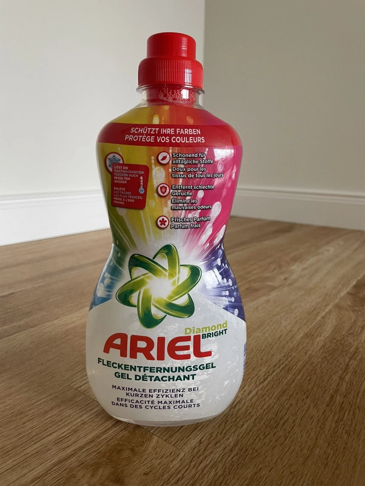 Ariel Diamond Bright Fleckenentfernungsgel